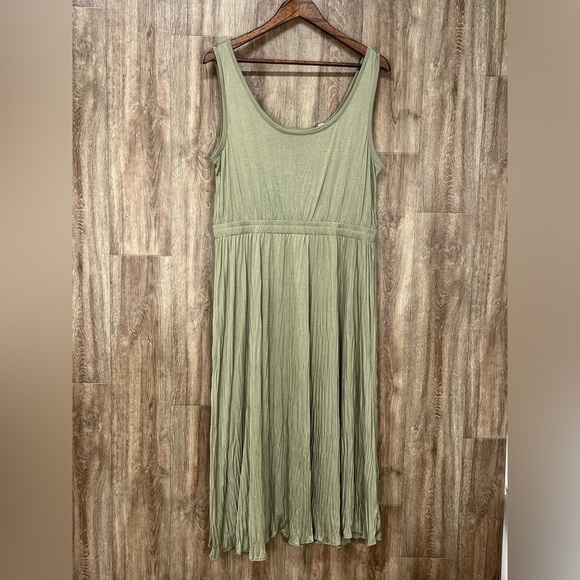 NWT Vince Scoop Neck Crinkle Tank Dress - Picture 4 of 11